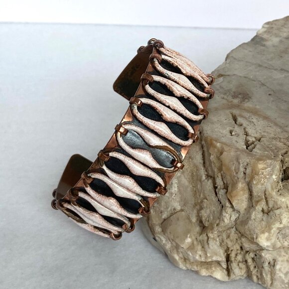 Vintage Matisse-Renoir Copper Anodized “Espana” Wide Cuff Bracelet 6.5" - Picture 7 of 16